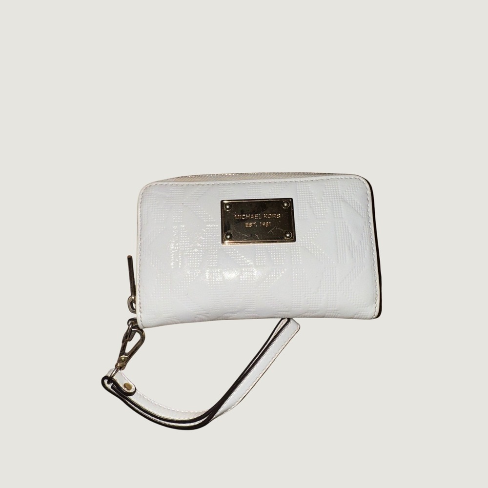 Michael Kors White Monogram Patent Leather Zip Around Wristlet Wallet Gold Tone